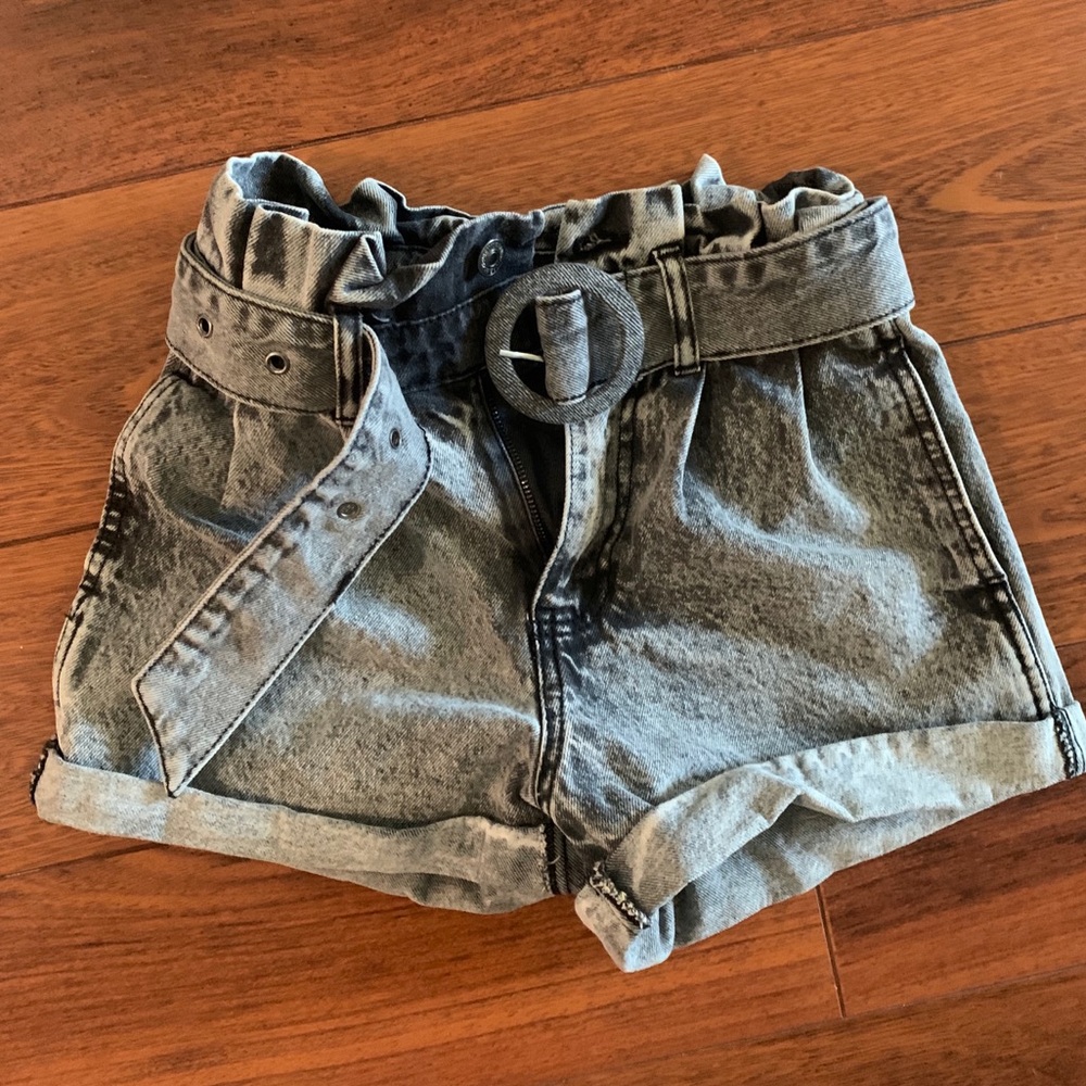 High Waist Grey Shorts • XS